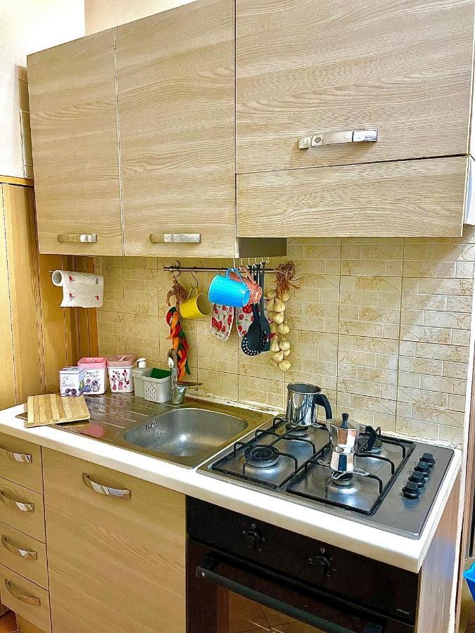 Materday Apartment Неаполь Экстерьер фото